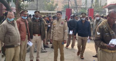 IMG 20220209 163530 457 चुनाव में लगी पोलिंग पार्टियों को पुलिस लाइन से गंतव्य के लिए किया रवाना