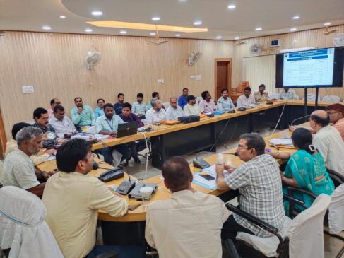 IMG 20220526 WA0125 बाढ़ पूर्व तैयारियों को लेकर जिले के प्रभारी सचिव सह सचिव, ग्रामीण विकास विभाग,बिहार द्वारा की गई विस्तृत समीक्षा