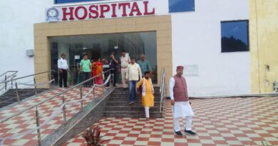 IMG 20221011 WA0076 घायल पत्रकार से अस्पताल में मिलने पहुंचे : भाई वीरेंद्र (राजद)