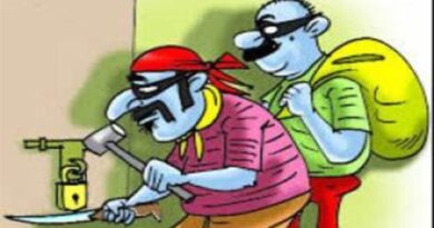 16 01 2023 theft 8746 भगवतीपुर गांव में बीती रात चोरों का आतंक लगभग5 लाख का जेवरात सहित अन्य समान की चोरी