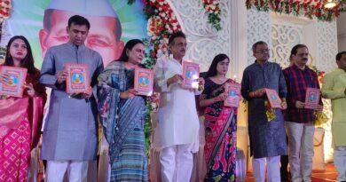 IMG 20230903 WA0005 पूर्व मुख्यमंत्री स्व. दारोगा राय के 101वीं जयंती समारोह पर कलाकारों ने गीत-गजलों से बांधा समां