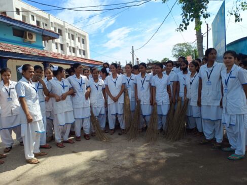 IMG 20231001 WA0002 सदर अस्पताल में स्वच्छ भारत अभियान के तहत आयोजित किया गया और दान उत्सव के साथ मनाया