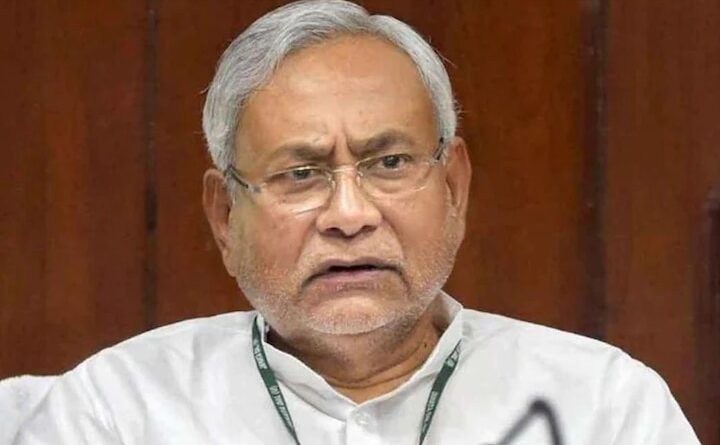 nitish kumar 1 मुख्यमंत्री ने बिहटा में बनाये जाने वाले अन्तर्राष्ट्रीय एयरपोर्ट का किया स्थल निरीक्षण, निर्माण कार्य जल्द शुरू करने के दिये निर्देश