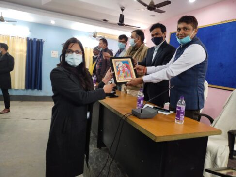 IMG 20220106 WA0175 भारतीय प्रशासनिक सेवा के प्रशिक्षुओं का विदाई समारोह