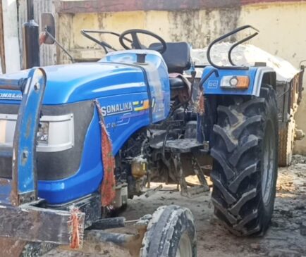 IMG 20220222 WA0207 एसडीएम बेबी कुमारी ने अवैध खनन का बालू लदा हुआ ट्रेक्टर समेत चालक को पकड़ा, भेजा जेल
