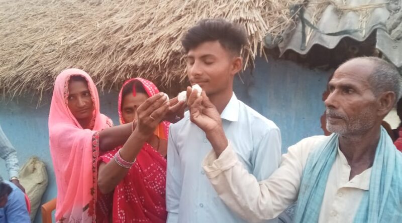 बिहार का सेकंड टॉपर बना लदनियां के मजदूर का बेटा 1 IMG 20220331 WA0141 बिहार का सेकंड टॉपर बना लदनियां के मजदूर का बेटा