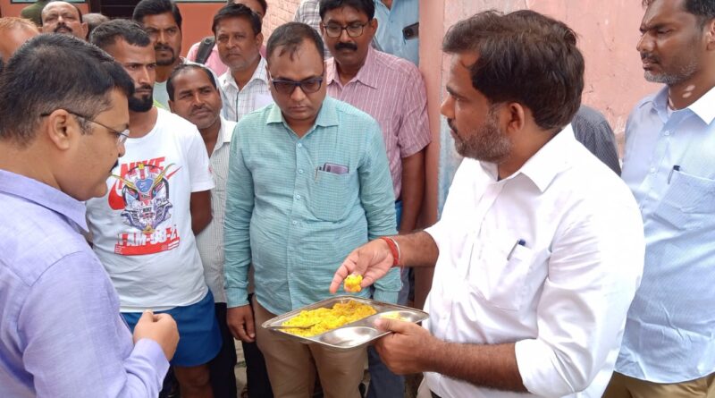IMG 20220526 WA0136 जिलाधिकारी के द्वारा वैशाली जिला में आंगनवाड़ी केन्द्र, विद्यालय, नल-जल एवं पक्की गली-नली योजना, स्वास्थ्य उप केन्द्र की जाँच