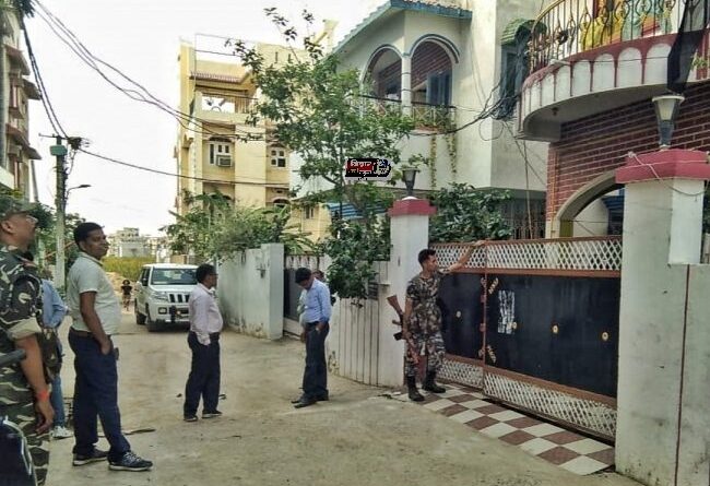पटना के रूपसपुर थानाध्यक्ष के ठिकानों पर EOU का छापा,अवैध संपति का मामला 1 pnc thanedar ghar raid पटना के रूपसपुर थानाध्यक्ष के ठिकानों पर EOU का छापा,अवैध संपति का मामला