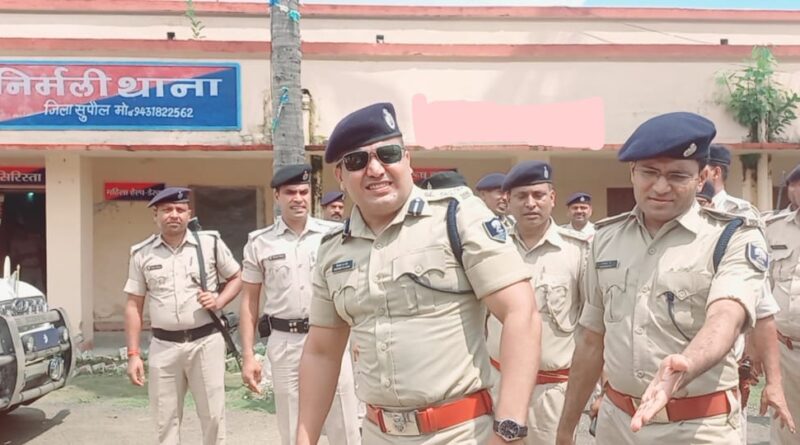 IMG 20220824 WA0107 कोसी रेंज के डीआईजी शिवदीप लांडे ने निर्मली थाने का औचक निरीक्षण