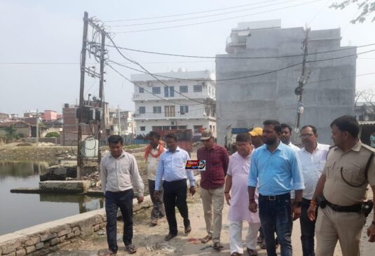 WhatsApp Image 2022 10 19 at 5.56.31 PM पूर्व मंत्री सुरेश कुमार शर्मा ने किया पड़ाव पोखर का निरीक्षण