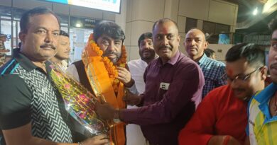 IMG 20231018 WA0005 खेल प्रसंशकों ने बीबीएफआई अध्यक्ष नवल यादव का भव्य स्वागत किया