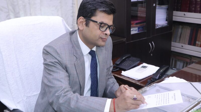 IMG 20231121 WA0012 प्रधान न्‍यायाधीश अखिलेश कुमार झा ने बिहार विधान परिषद् के सचिव का पदभार ग्रहण किया