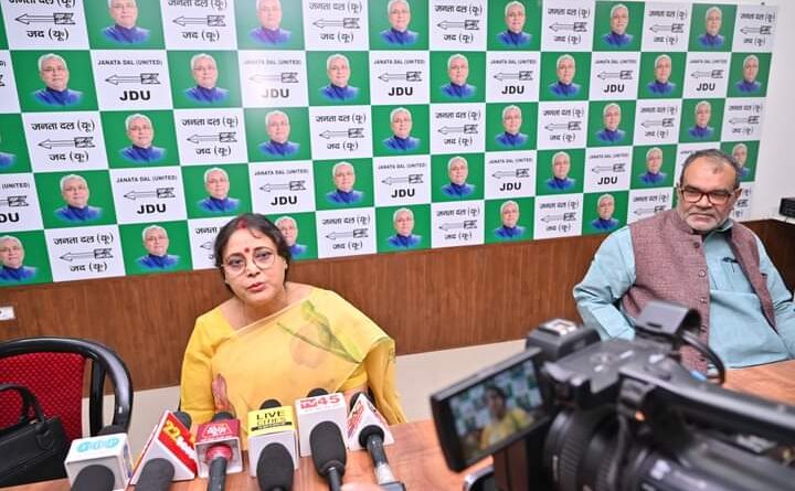 मुख्यमंत्री नीतीश कुमार मन की बात नहीं सिर्फ काम की बात करते हैं: शीला मंडल (मंत्री) 1 IMG 20231124 WA0003 मुख्यमंत्री नीतीश कुमार मन की बात नहीं सिर्फ काम की बात करते हैं: शीला मंडल (मंत्री)