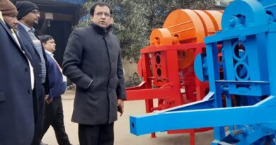 IMG 20240118 WA0007 सचिव कृषि सह परिवहन विभाग संजय कुमार अग्रवाल ने जिले में कृषि यंत्रों के निर्माता मां दुर्गा एग्रो इंडस्ट्रीज प्राइवेट लिमिटेड , पंडौल का भ्रमण कर प्रतिष्ठान का किया निरीक्षण