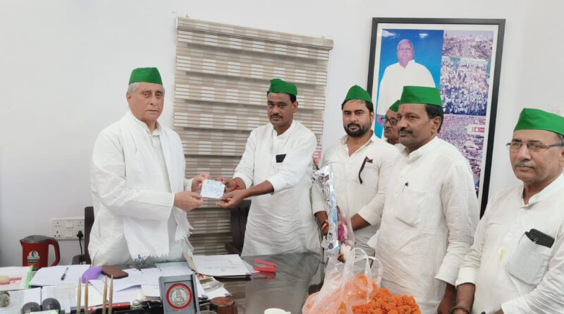 IMG 20241019 WA0014 भाजपा के कैमूर जिला उपाध्यक्ष राजद में शामिल