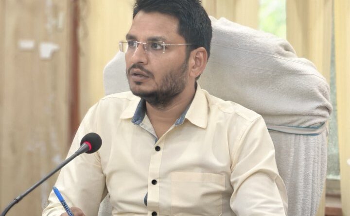 IMG 20241030 WA0013 जिलाधिकारी अरविन्द कुमार वर्मा ने दीपावली की पूर्व संध्या पर जिलेवासियों को दीपावली की दी हार्दिक बधाई