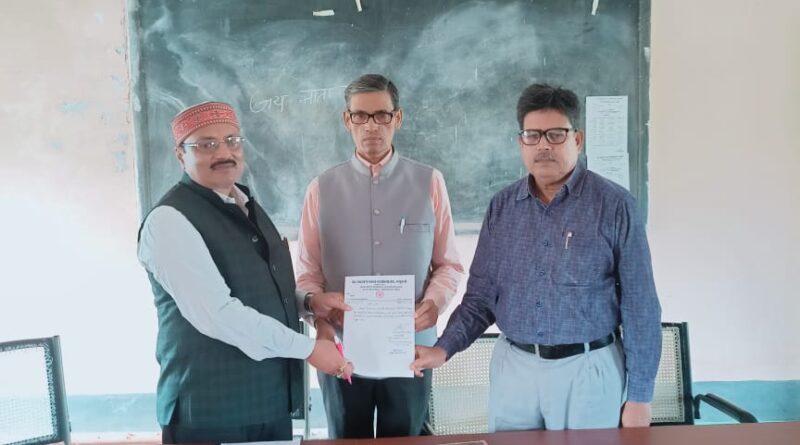 सर्वसम्मति से प्रो. हरिश्चन्द्र यादव बने शिक्षक प्रतिनिधि 1 IMG 20241123 WA0003 सर्वसम्मति से प्रो. हरिश्चन्द्र यादव बने शिक्षक प्रतिनिधि
