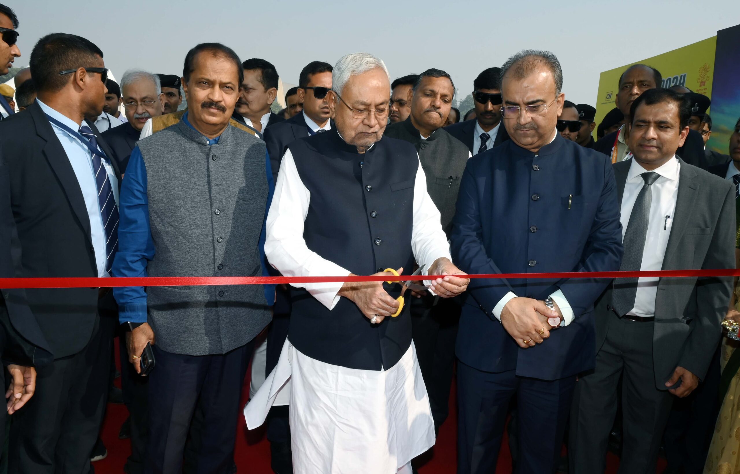IMG 20241130 WA0061 1 scaled चार दिवसीय राज्यस्तरीय कृषि यांत्रिकरण मेले का (एग्रो बिहार-2024) का फीता काटकर उद्घाटन