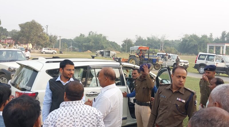 IMG 20241205 WA0002 खुटौना में योजनाओं की जांच और क्षेत्रीय भ्रमण: डीएम और एसपी की सक्रियता