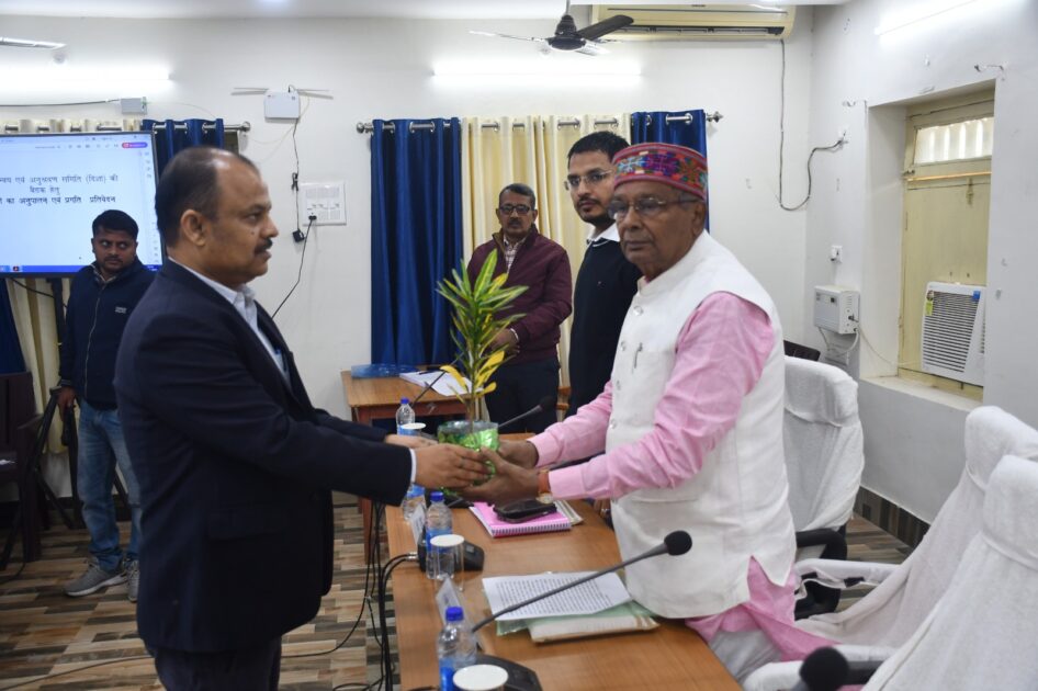 जिलास्तरीय समन्वय एवम अनुश्रवण समिति (दिशा ) की बैठक में कई दिशा निर्देश 3 IMG 20241207 WA0033 जिलास्तरीय समन्वय एवम अनुश्रवण समिति (दिशा ) की बैठक में कई दिशा निर्देश