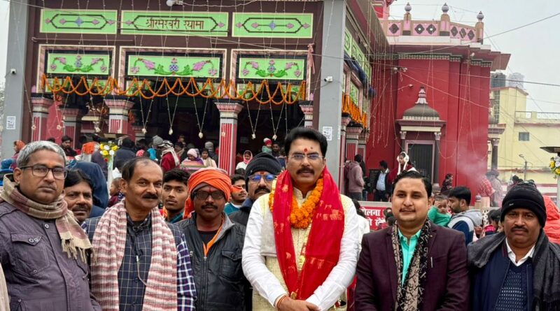 IMG 20250101 WA0019 नववर्ष-2025 के प्रथम दिन मां श्यामा मंदिर में दर्शन एवं पूजन को भक्तों का उमड़ा जन सैलाब, आयोजकों के छूटे पसीने ,विधायक संजय सरावगी भी पूजा में शामिल हुए