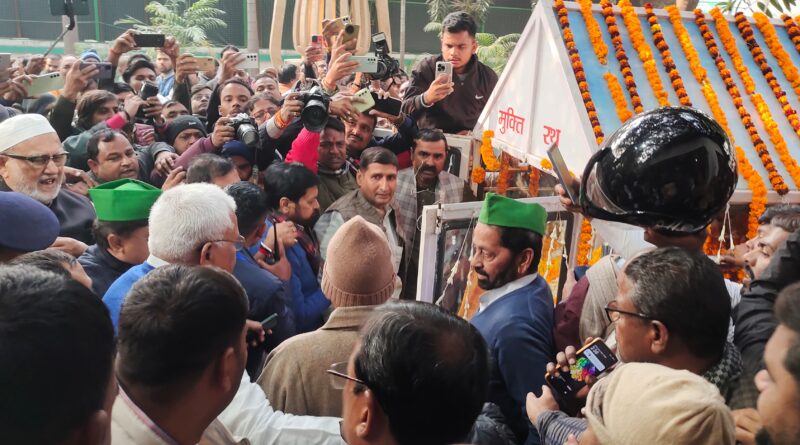 IMG 20250110 WA0009 पूर्व विधान पार्षद विशुनदेव राय के पार्थिव शरीर पर पार्टी का झंडा ओढ़ाकर तथा माल्यार्पण कर उन्हें श्रद्धांजलि अर्पित की : लालू प्रसाद यादव