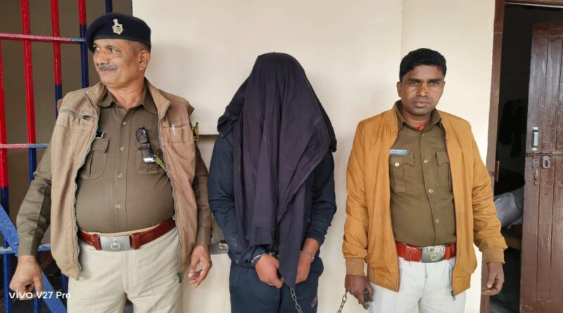 IMG 20250114 WA0010 कुख्यात अपराधी अमानुल्लाह उर्फ मुंशी गिरफ्तार।।2.जिप सदस्य चंद्रभूषण साह ने 850 जरूरतमंदों को कंबल वितरित किए।। 3.नेपाली गिट्टी लदा ट्रैक्टर जब्त, चालक फरार