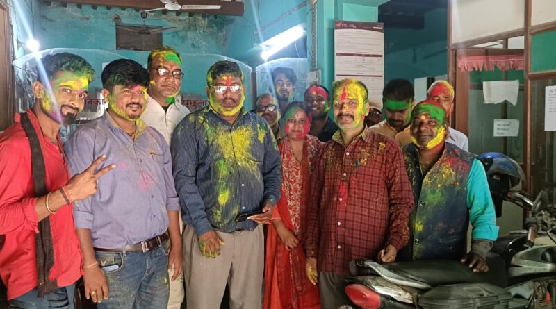 IMG 20250313 WA0016 डाक कर्मियों ने होली मिलन समारोह धूमधाम से मनाया ।। 2.जनकल्याण फाउंडेशन में धूमधाम से मनी होली, जोगीरा और गीतों पर झूमे लोग