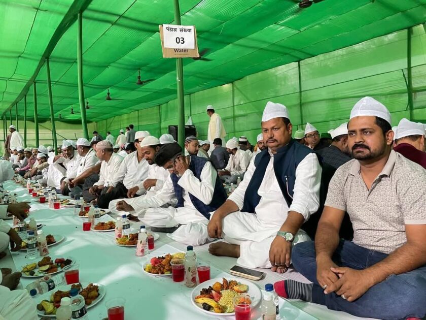 IMG 20250325 WA0002 राष्ट्रीय अध्यक्ष लालू प्रसाद के दावते इफ़्तार में गवर्नर आरिफ मोहम्मद खान के साथ हजारों की संख्या में रोजेदार शामिल हुए