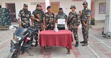 IMG 20250327 WA0012 SSB ने सीमा पर ब्राउन शुगर , बाइक साथ तस्कर गिरफ्तार
