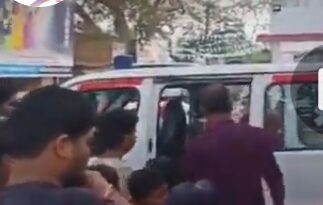 Screenshot 2025 03 15 21 01 25 21 6012fa4d4ddec268fc5c7112cbb265e7 महिला को पीट-पीट कर मार डाला