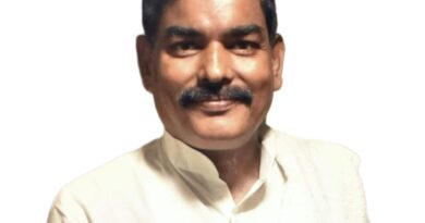भारत में न्यायपालिका लोकतंत्र का एक मजबूत स्तंभ है, लेकिन वर्तमान में इसकी पारदर्शिता और जवाबदेही को लेकर कई सवाल खड़े हो रहे हैं : जवाहर यादव निराला 4 IMG 20250402 WA0018 भारत में न्यायपालिका लोकतंत्र का एक मजबूत स्तंभ है, लेकिन वर्तमान में इसकी पारदर्शिता और जवाबदेही को लेकर कई सवाल खड़े हो रहे हैं : जवाहर यादव निराला
