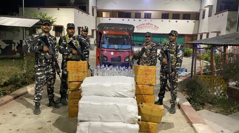 IMG 20250408 WA0003 SSB ने सीमा पर तस्करों की कसी नकेल, तीन पहिया पर भारी मात्रा में नेपाली शराब जब्त