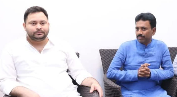 Screenshot 2025 04 29 09 24 40 36 a23b203fd3aafc6dcb84e438dda678b6 तेजस्वी यादव से देर रात राजद नेता ब्रज किशोर यादव ने आत्मीय और सौहार्दपूर्ण भेंट