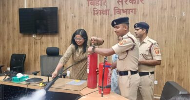 IMG 20250502 WA0015 शिक्षा विभाग में अग्नि आपदा से निपटने हेतु अग्निशमन प्रशिक्षण कार्यक्रम