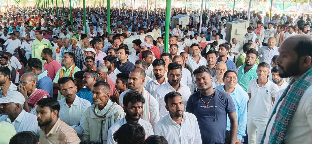 IMG 20250503 WA0016 नरेन्द्र मोदी के नेतृत्व वाली एनडीए सरकार दलित, पिछड़ा, अतिपिछड़ा के हितों के खिलाफ संविधान विरोधी कार्य कर रही है, इसके खिलाफ अतिपिछड़ा समाज को अपने हक और अधिकार की लड़ाई के लिए मजबूती से खड़ा रहना होगा: तेजस्वी प्रसाद यादव