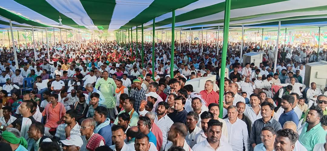 IMG 20250503 WA0017 नरेन्द्र मोदी के नेतृत्व वाली एनडीए सरकार दलित, पिछड़ा, अतिपिछड़ा के हितों के खिलाफ संविधान विरोधी कार्य कर रही है, इसके खिलाफ अतिपिछड़ा समाज को अपने हक और अधिकार की लड़ाई के लिए मजबूती से खड़ा रहना होगा: तेजस्वी प्रसाद यादव