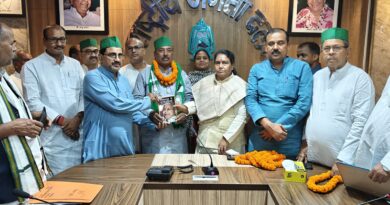 भाजपा नेता राजकिशोर प्रसाद ठाकुर अपने समर्थकों के साथ राष्ट्रीय जनता दल की सदस्यता ग्रहण की 3 IMG 20250517 WA0040 भाजपा नेता राजकिशोर प्रसाद ठाकुर अपने समर्थकों के साथ राष्ट्रीय जनता दल की सदस्यता ग्रहण की