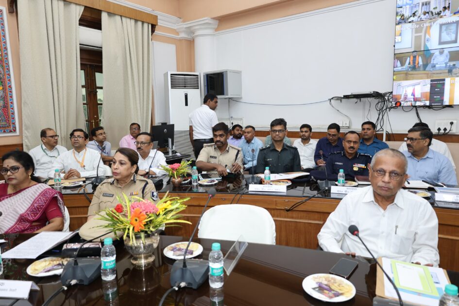 मुख्यमंत्री ने संभावित बाढ़ एवं सुखाड़ के पूर्व तैयारियों की समीक्षा की, अधिकारियों को दिये आवश्यक दिशा-निर्देश 2 IMG 20250520 WA0003 मुख्यमंत्री ने संभावित बाढ़ एवं सुखाड़ के पूर्व तैयारियों की समीक्षा की, अधिकारियों को दिये आवश्यक दिशा-निर्देश
