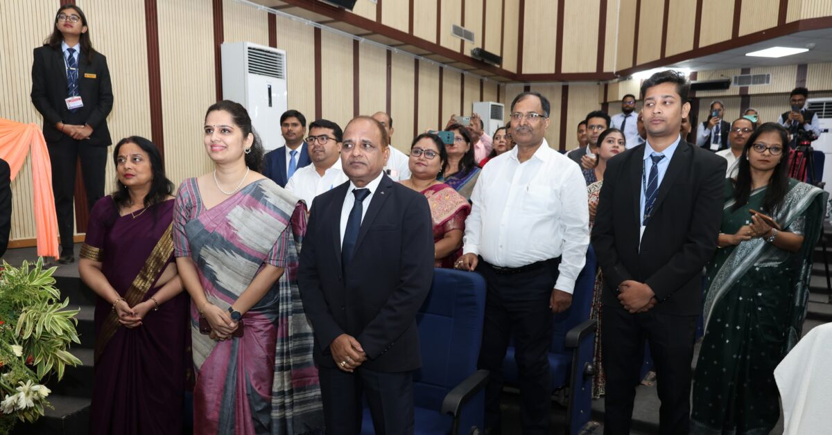 IMG 20250526 WA0033 मुख्यमंत्री ने ललित नारायण मिश्र आर्थिक विकास एवं सामाजिक परिवर्तन संस्थान में विभिन्न योजनाओं का किया शिलान्यास, 20 सहायक प्राध्यापकों को प्रदान किया नियुक्ति पत्र