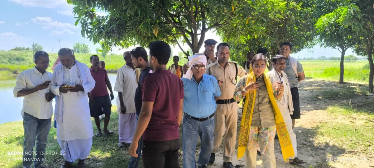 IMG 20250528 WA0041 डलोखर पंचायत के गांव - गांव जाकर लोगों से संपर्क : मीणा कामत (विधायक)