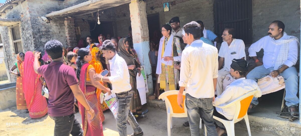 IMG 20250528 WA0042 डलोखर पंचायत के गांव - गांव जाकर लोगों से संपर्क : मीणा कामत (विधायक)