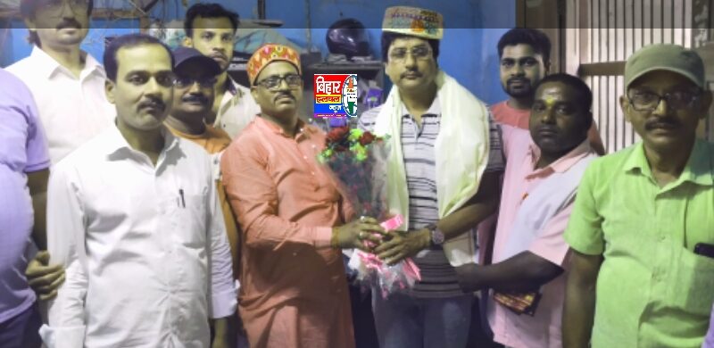 Screenshot 2025 05 10 15 49 44 17 8103d34b31ccde8855577b732f573a6d डाक अभिकर्ताओं ने पोस्टमास्टर का किया भव्य स्वागत