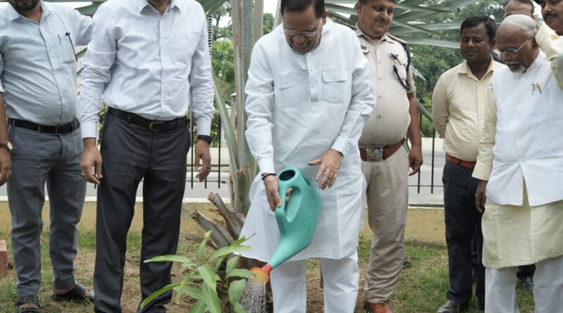 IMG 20250605 WA0021 विश्व पर्यावरण दिवस हमारी सामूहिक और व्यक्तिगत जिम्मेदारियों की याद दिलाता है: सभापति , अवधेश नारायण सिंह