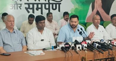 IMG 20250713 WA0009 सर्वोच्चय न्यायालय के दिशा-निर्देश के बाद भी चुनाव आयोग आधार कार्ड, राशन कार्ड और वोटर कार्ड को मतदाता पुनरीक्षण के कार्य में क्यों शामिल नहीं कर रहीं है, समझ से परे है, फर्जी आँकड़े अपलोड किये जा रहे है: तेजस्वी प्रसाद यादव