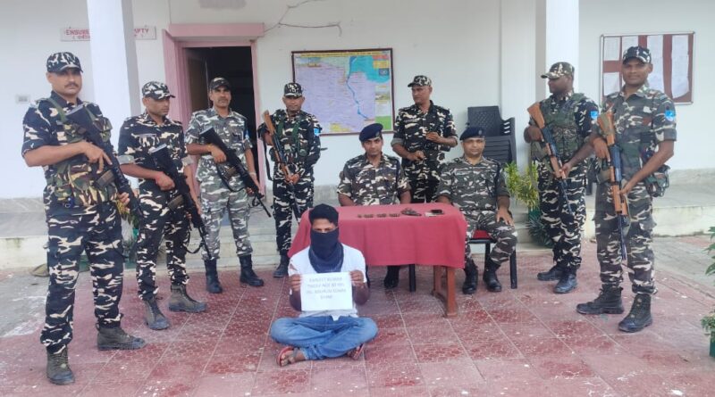 IMG 20250819 WA0011 SSB ने देसी कट्टा और जिंदा कारतूस के साथ एक अभियुक्त गिरफ्तार