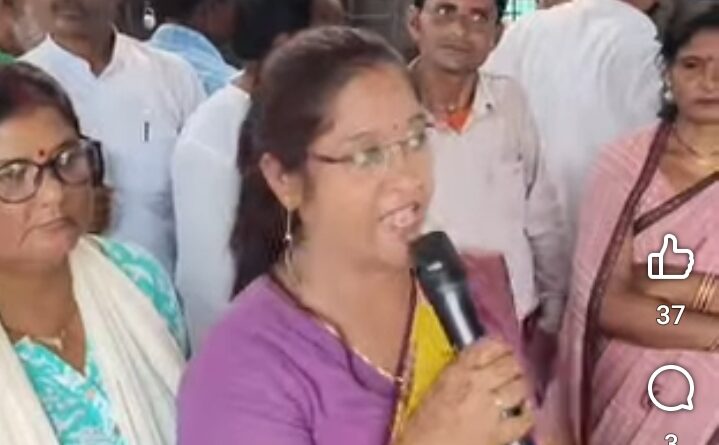 Screenshot 2025 08 12 13 23 28 52 a23b203fd3aafc6dcb84e438dda678b6 किसान विरोधी सरकार है ,महिला विरोधी सरकार है,जनता विरोधी सरकार है,युवा विरोधी सरकार है : रेणु यादव, राजद जिला अध्यक्ष महिला प्रकोष्ट