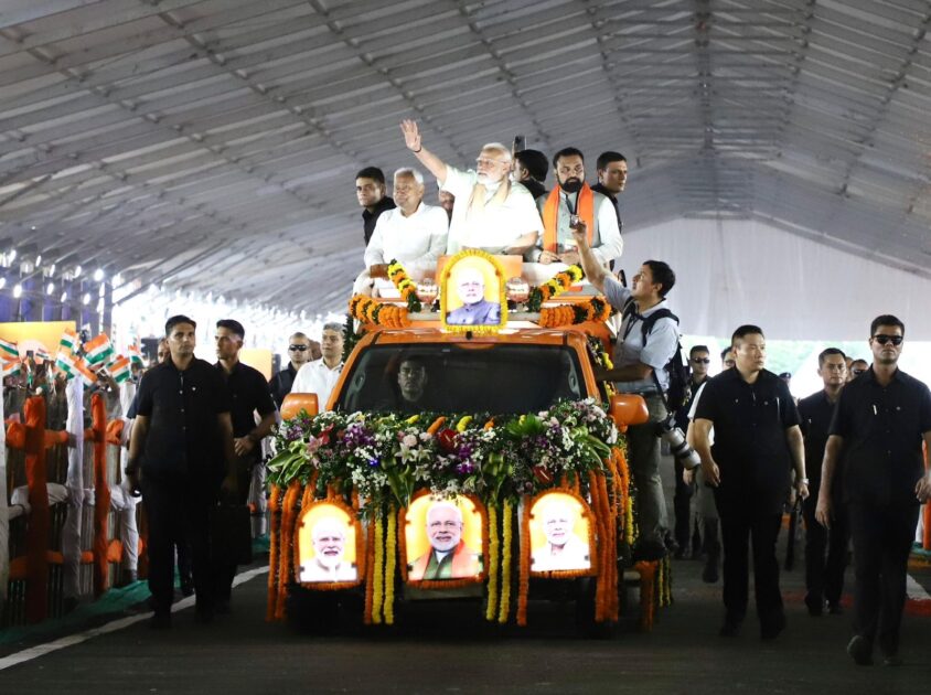 IMG 20250915 WA0025 पूर्णिया में 40 हजार करोड़ रुपये से अधिक की विभिन्न योजनाओं के शिलान्यास, उद्घाटन, शुभारंभ, गृह प्रवेश तथा राष्ट्रीय ग्रामीण आजीविका मिशन (एन०आर०एल०एम०) के लाभों के वितरण : PM और CM