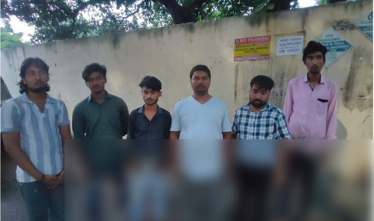 IMG 20250918 WA0000 साइबर अपराध की रोकथाम के तहत बिहार पुलिस की बड़ी कार्रवाई नकली सर्टिफिकेट बनाने वाले साइबर कैफे का भंडाफोड़ 06 गिरफ्तार