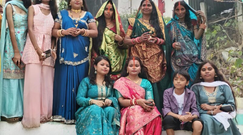 घाट पर अन्य गण मान्य व्यक्ति के बीच धूम धाम से मना छठ पर्व 1 IMG 20251028 WA0004 घाट पर अन्य गण मान्य व्यक्ति के बीच धूम धाम से मना छठ पर्व
